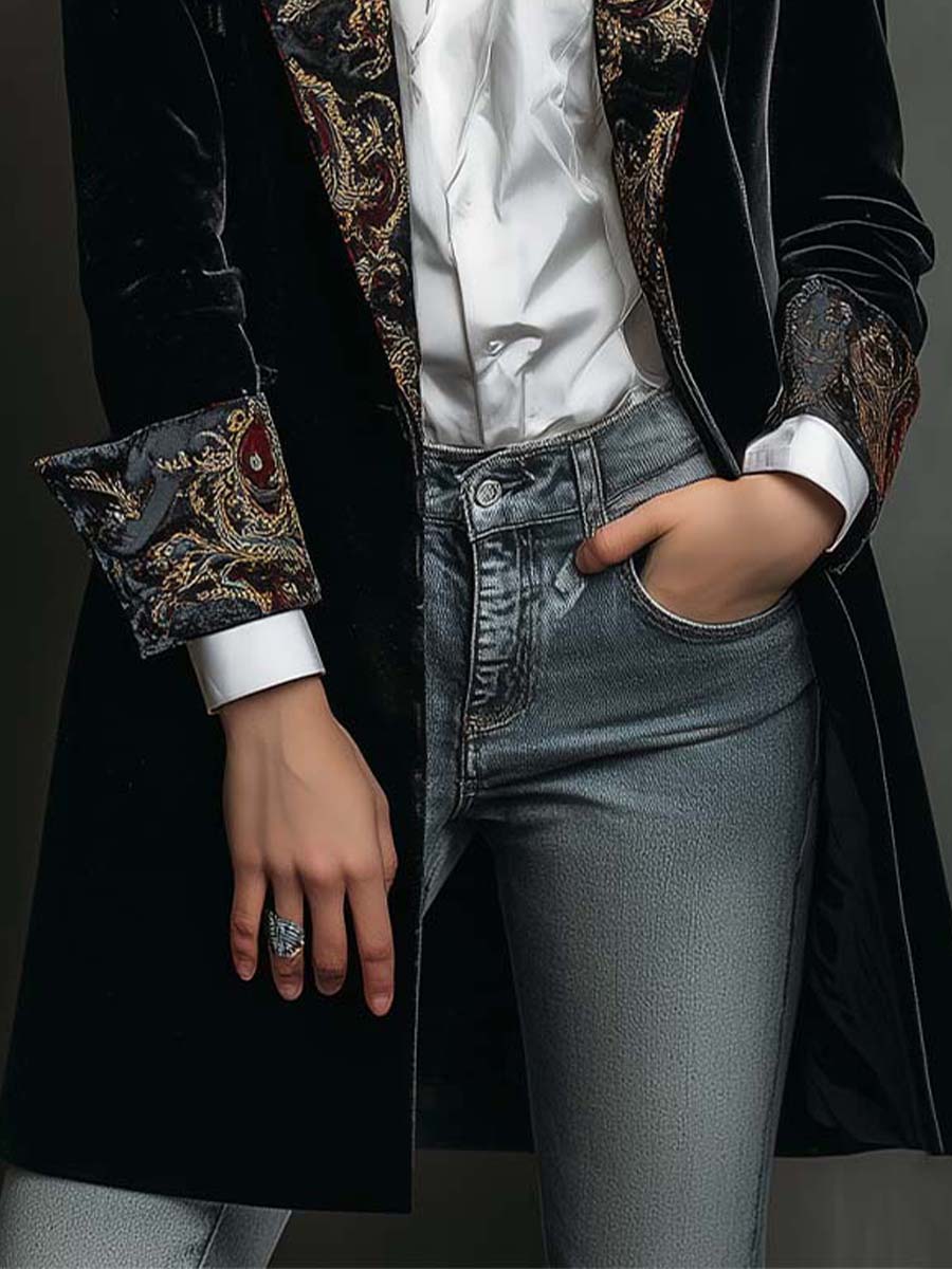 Damen Schwarzer Figurbetonter Barock-Blazer mit Revers